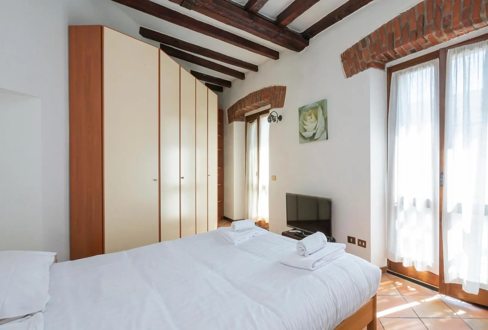Youhosty - Porta Romana M3 Milan